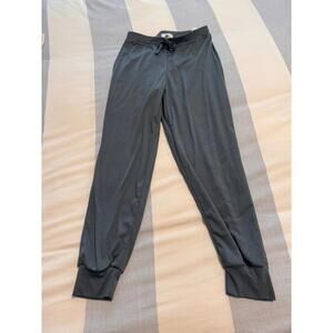 Ruin & Ryder joggers size kids medium